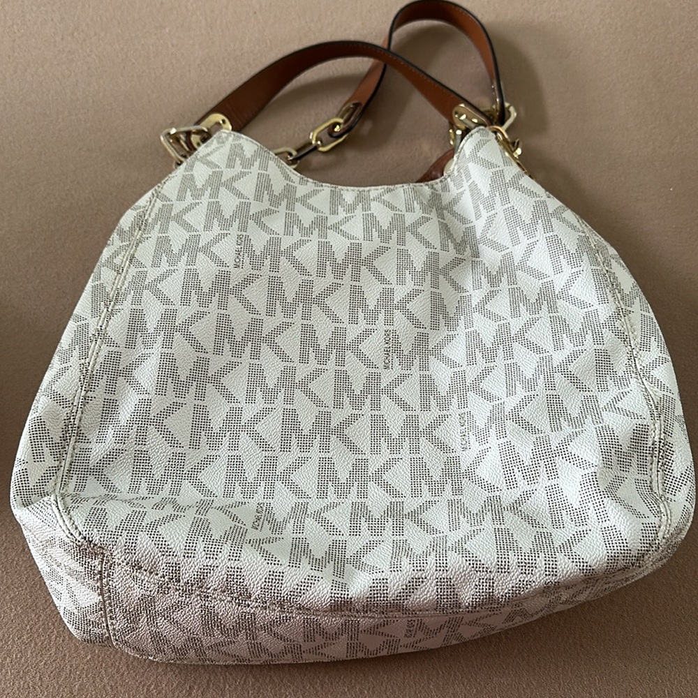 MICHAEL Michael Kors White and Tan Shoulder Bag w/wallet - Picture 7 of 9